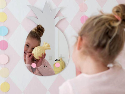 Зеркало для детской комнаты под заказ