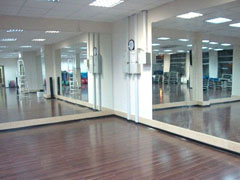 Зеркала для тренажерного зала и танцевальной студии ПромСтекло